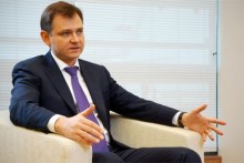 Russia seeks Superjet 100 sale contracts in Vietnam