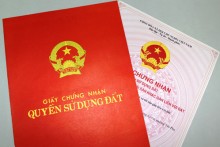 Nhận chuyển nhượng đất của xã có được cấp sổ đỏ?